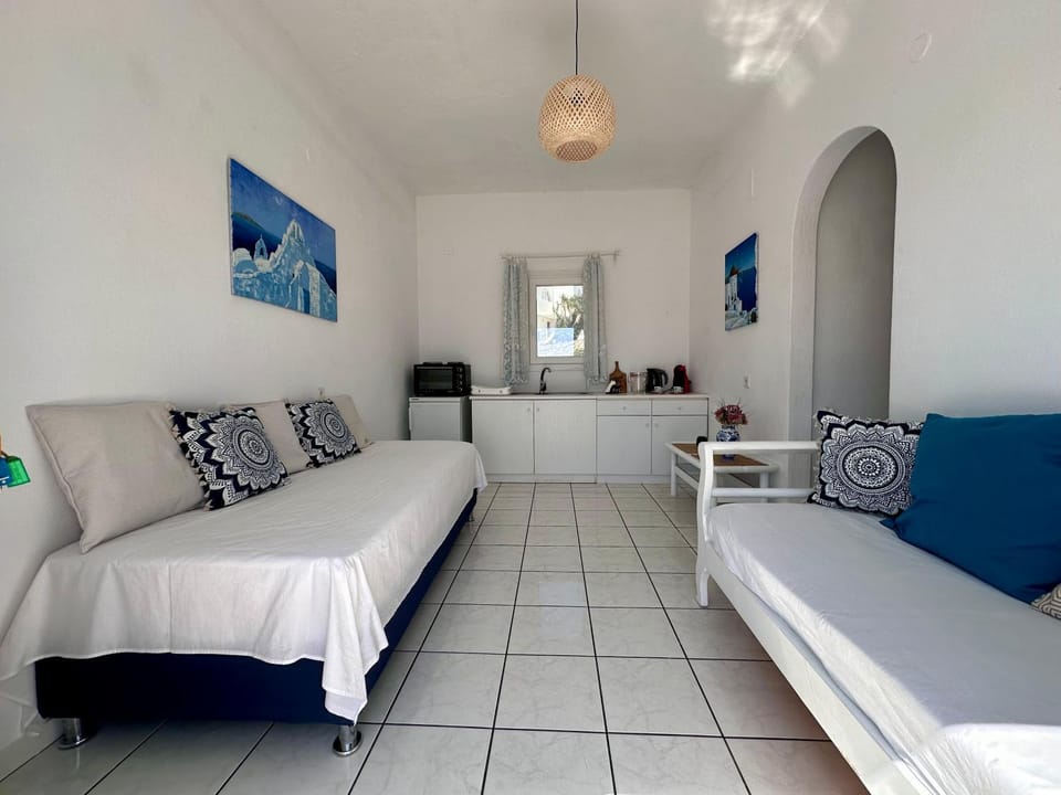Revel Mykonos 3 Apartment in Mykonos, Mikonos 846 00, Greece