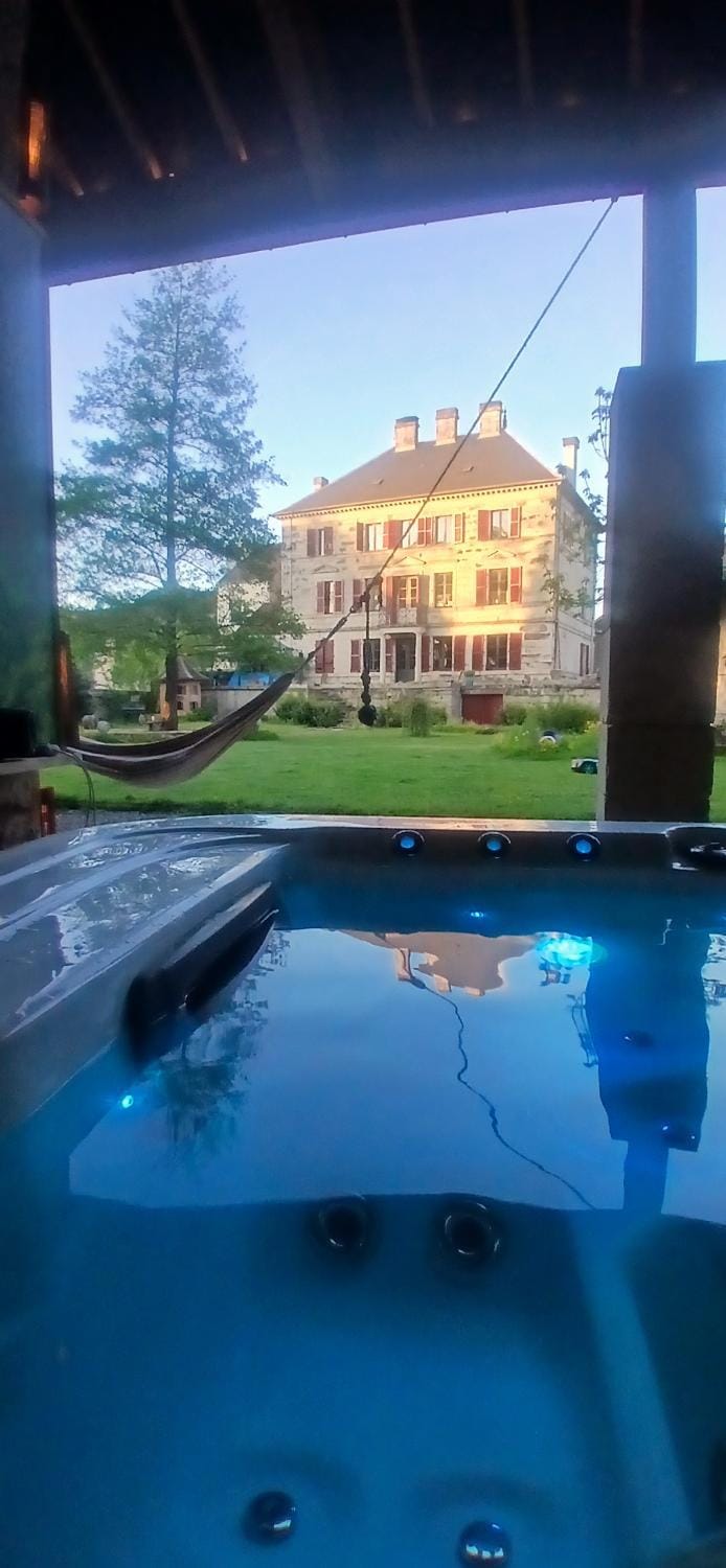 Garden, Hot Tub, Spa and wellness centre/facilities
