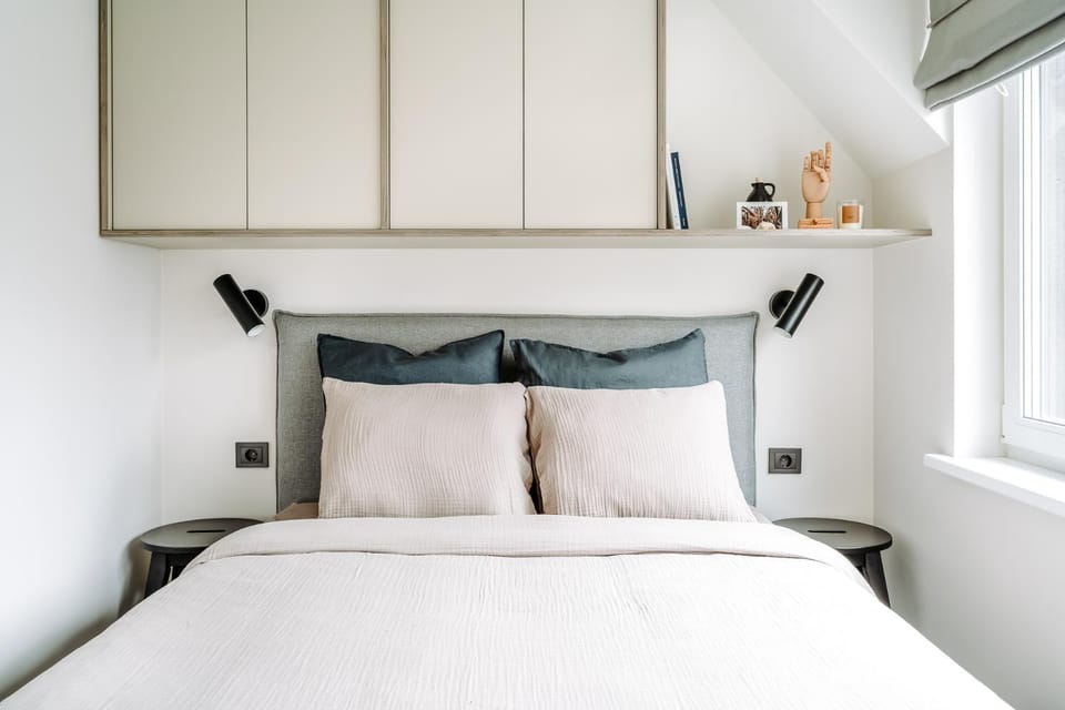 Bed, Bedroom