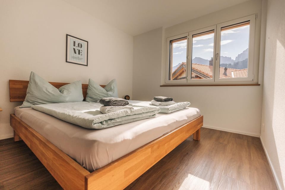 Bed, Photo of the whole room, Bedroom, towels