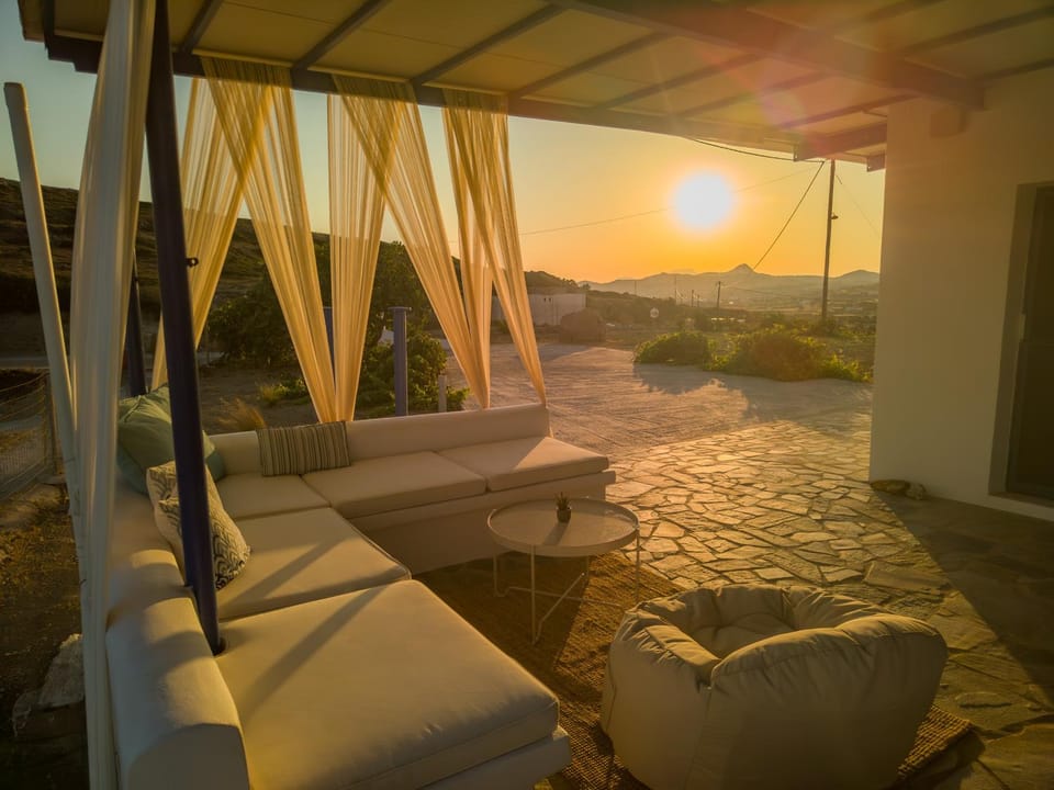 Patio, Balcony/Terrace, Seating area, Mountain view, Sunset