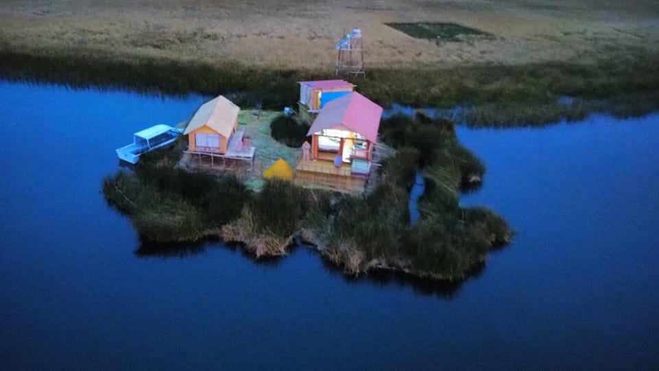 Property building, Natural landscape, Bird's eye view, Lake view, River view