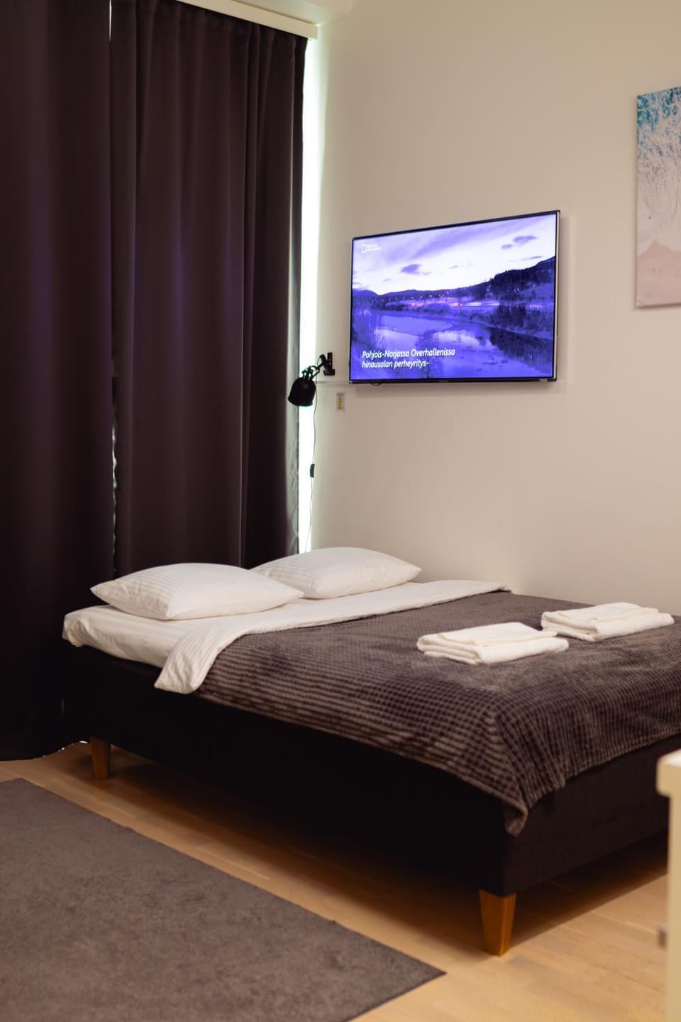 Bed, TV and multimedia, towels