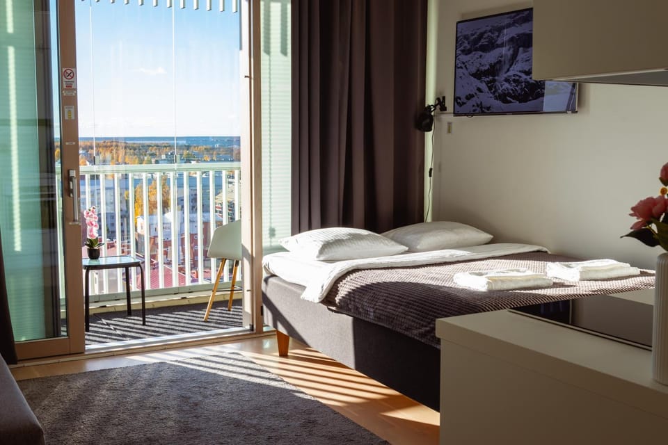 Bed, View (from property/room), Balcony/Terrace, Photo of the whole room, Bedroom, Sea view, towels