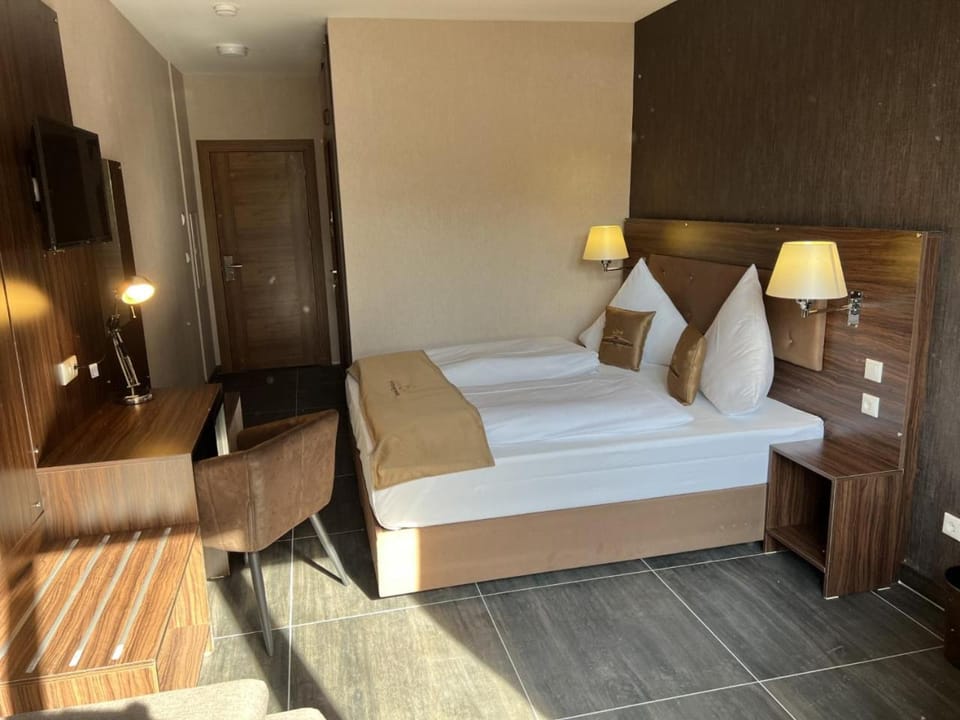 Hotel Pasa Paradies KOSTENLOSE PARKPLÄTZE Hotel in Hesse