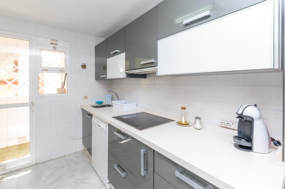 Coffee/tea facilities, Kitchen or kitchenette, minibar, pet friendly, stove, toaster