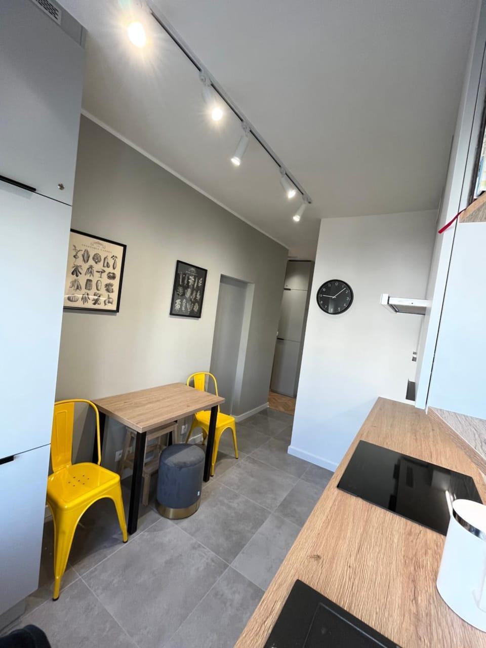 Dining area, kitchen