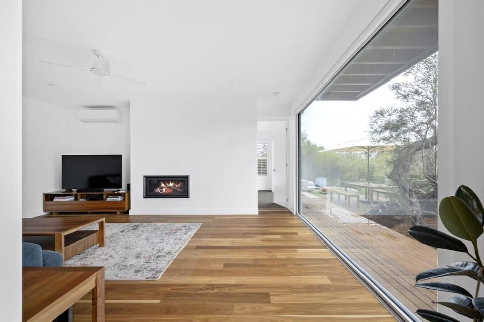 Sunset on Moonah House in Fingal