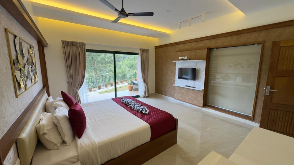 Communal lounge/ TV room, Photo of the whole room, Bedroom