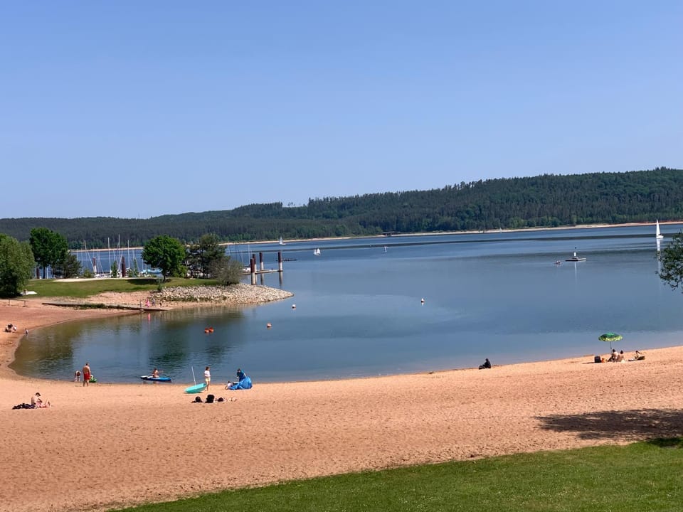 Beach, Lake view
