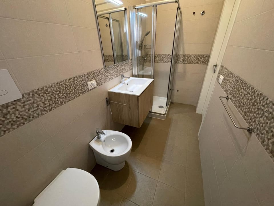 Shower, Toilet, Bathroom, bidet