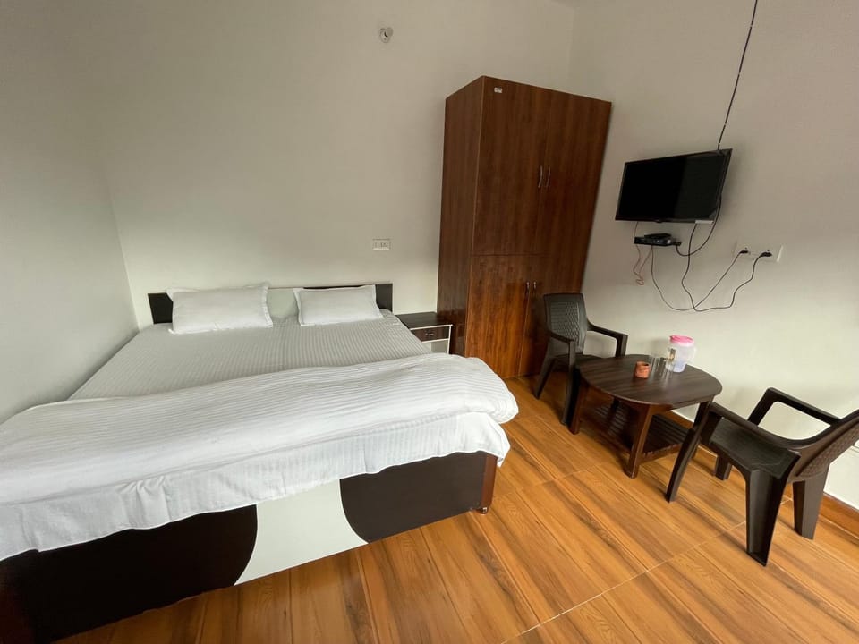 TV and multimedia, Bedroom, wardrobe