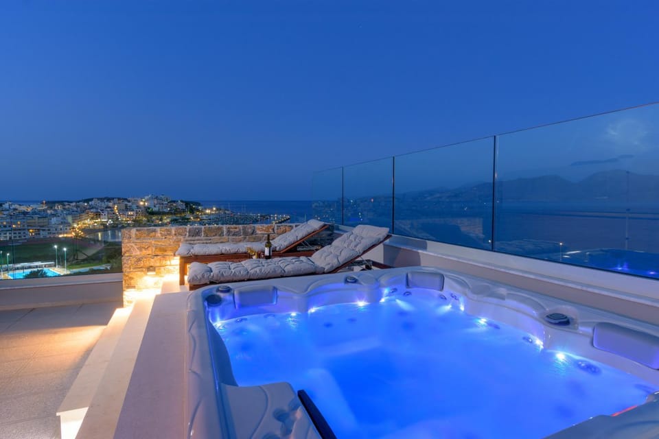 Night, Hot Tub