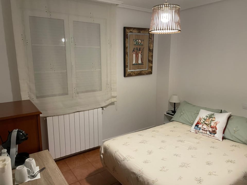 Habitación con baño privado y jardín Cerca de las playas Vacation rental in Cantabria