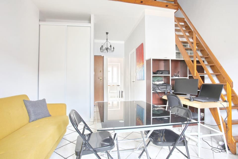 Library, Living room, Seating area, Dining area, hair dresser