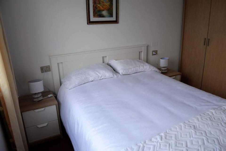 Precioso apartamento de 3 habitaciones en Cabañas. Apartment in O Eume