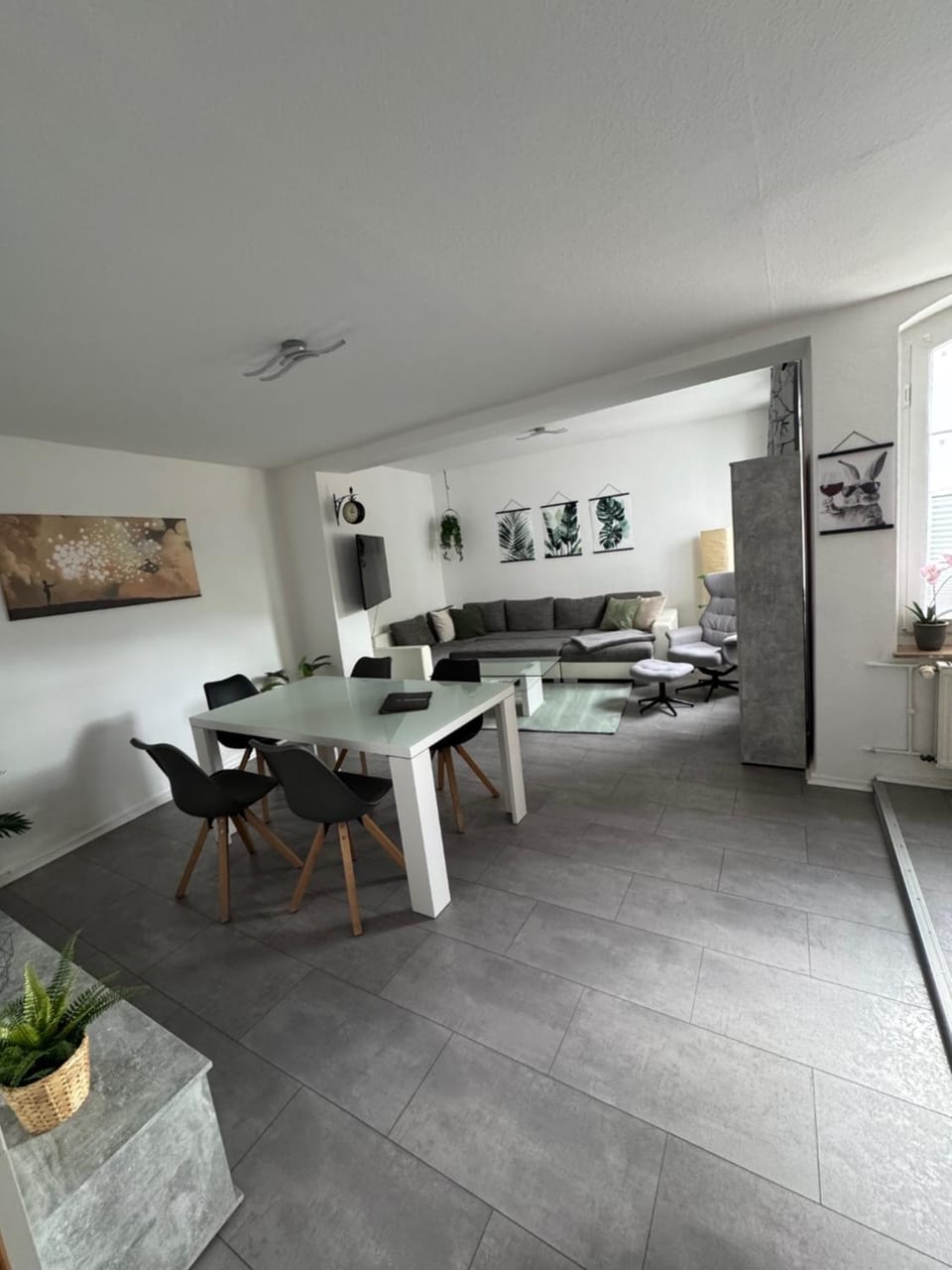 Living room, Dining area