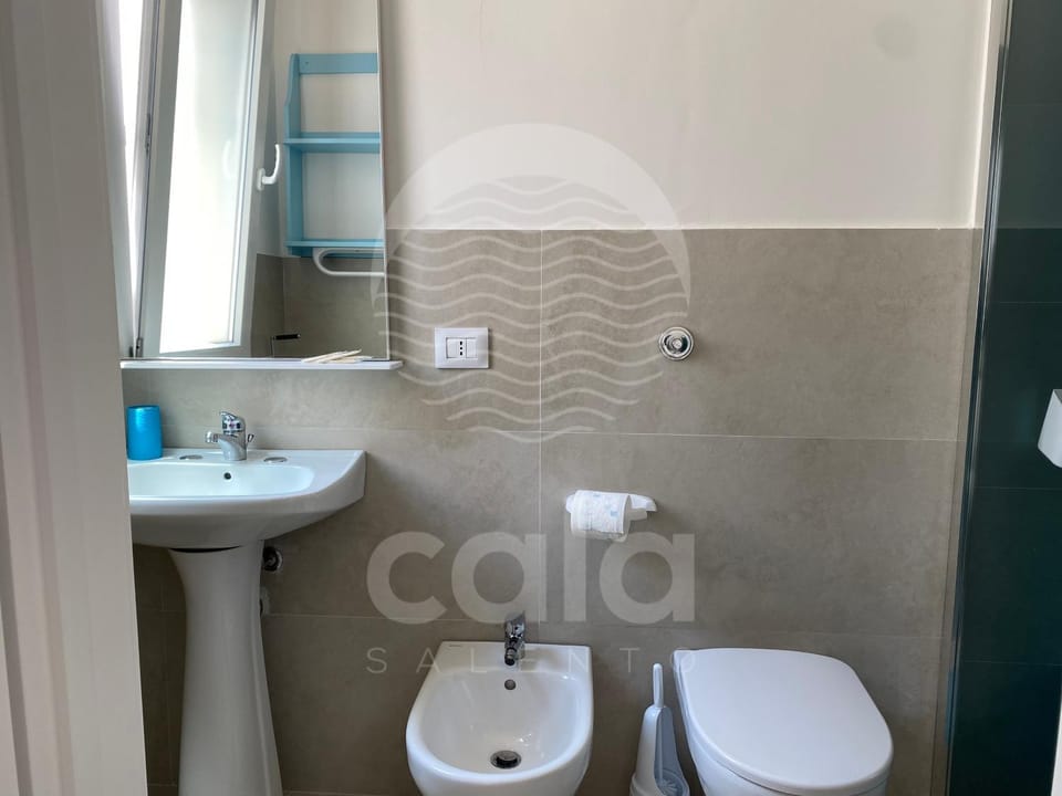 Bathroom, bidet