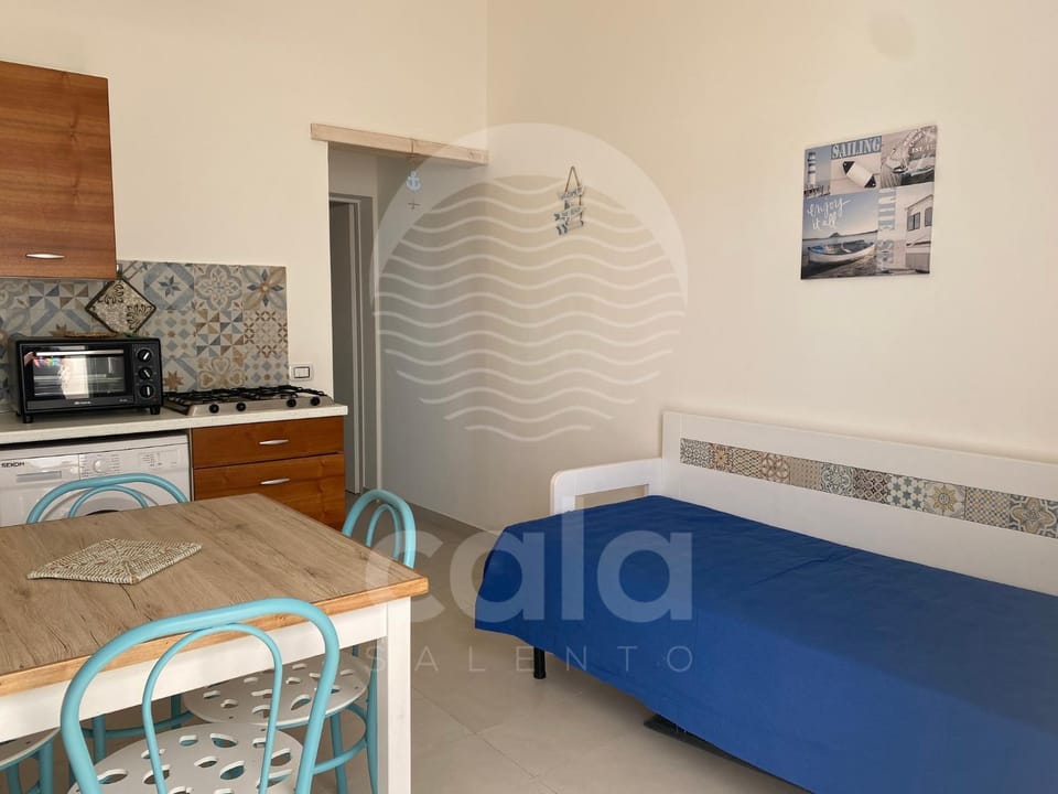 Bed, Kitchen or kitchenette, Living room, Seating area, Dining area, Lunch, washing machine, kitchen