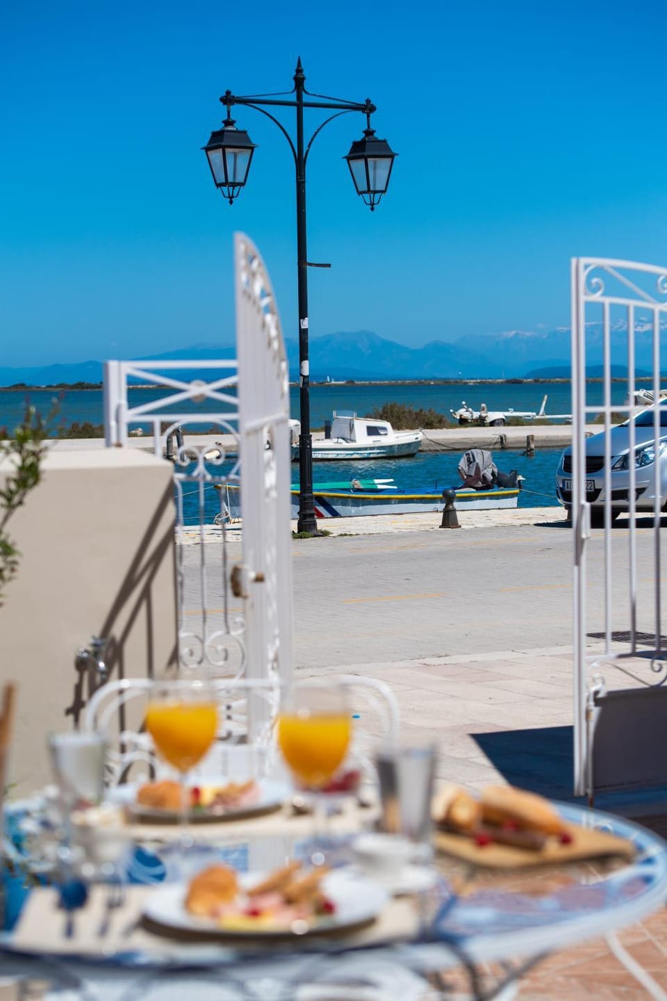 Facade/entrance, Seating area, Sea view