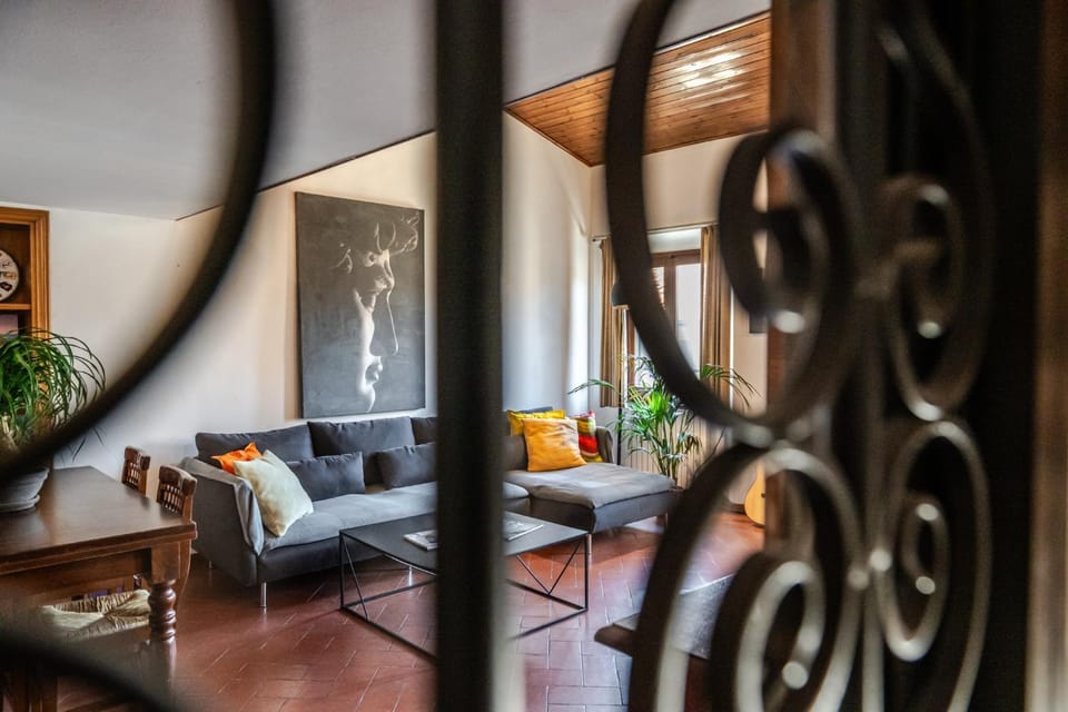 Via Ricasoli apartment, next to Accademia Apartment in Florence