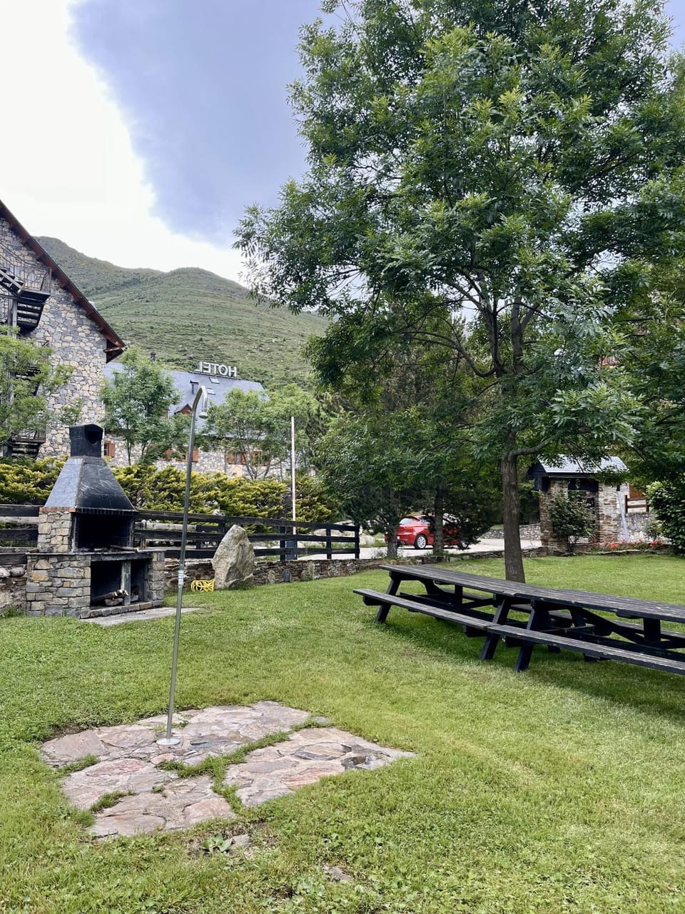 Day, Garden, Garden view, Mountain view