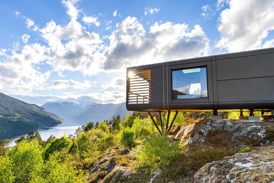 Mountain view, Sea view