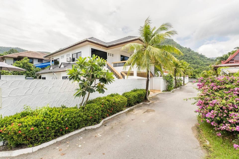 Property building, Natural landscape, Street view