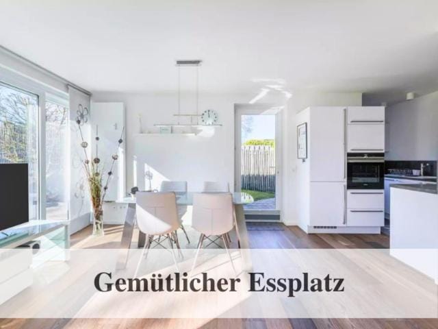 Dining area, minibar, pet friendly, stove