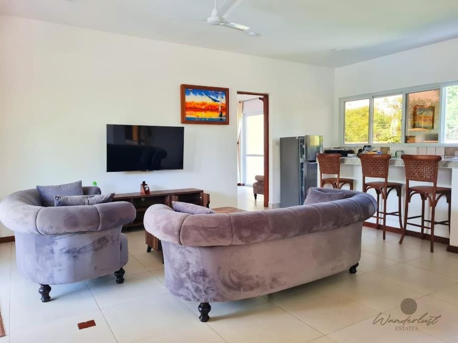 Fiorella Beach House, Diani Beach Bed and Breakfast in Diani Beach