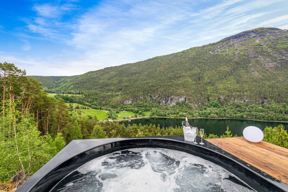 Natural landscape, Spa and wellness centre/facilities