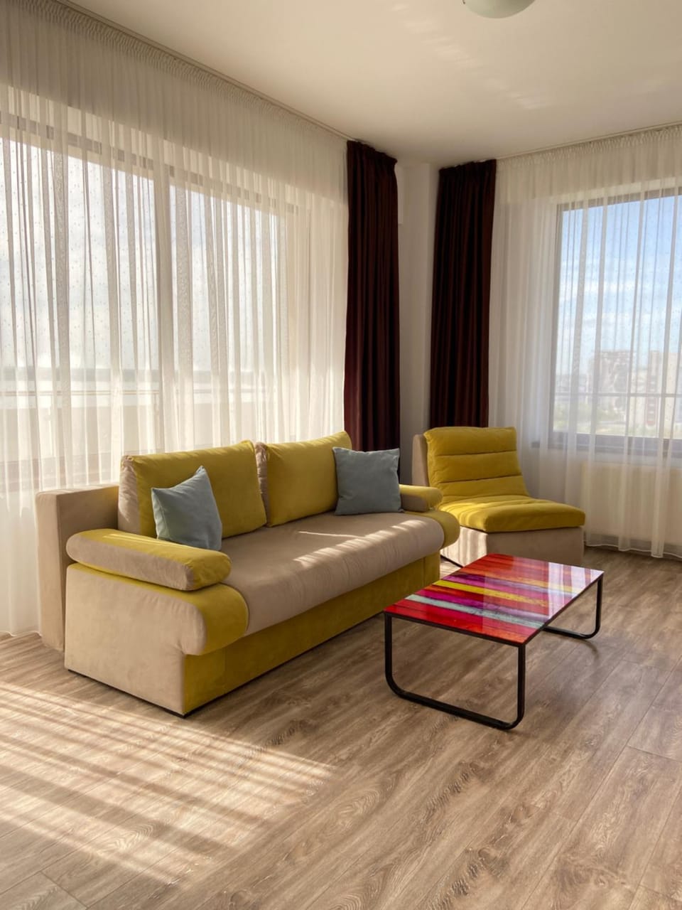 Living room, Seating area, Beach