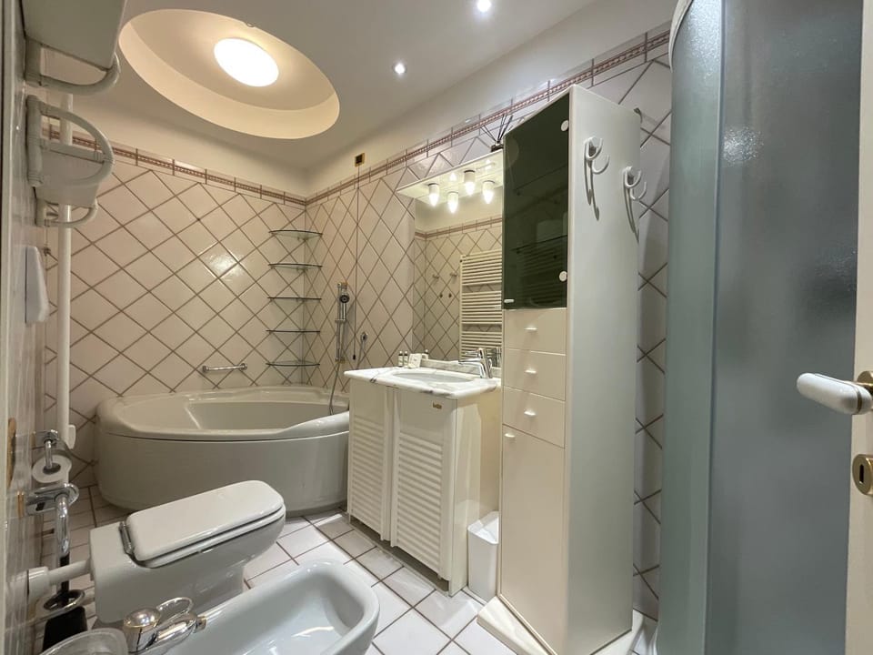 Bathroom, Bath