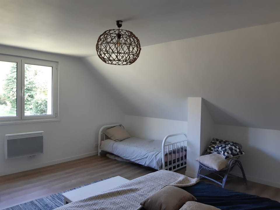 Appartement en lisière de forêt avec étang House in Finistere