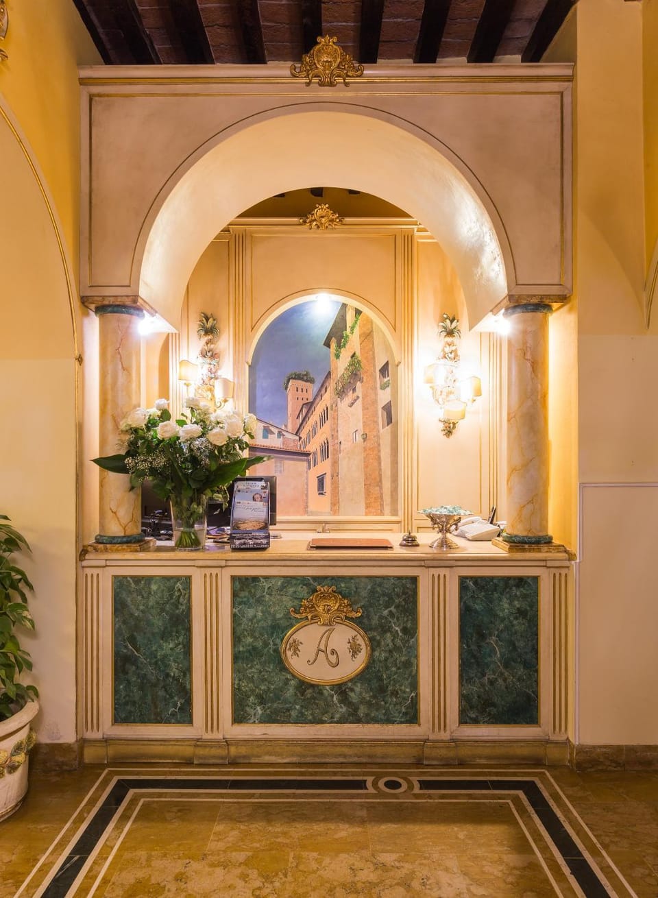 Facade/entrance, Library, Lobby or reception, Lounge or bar, Decorative detail