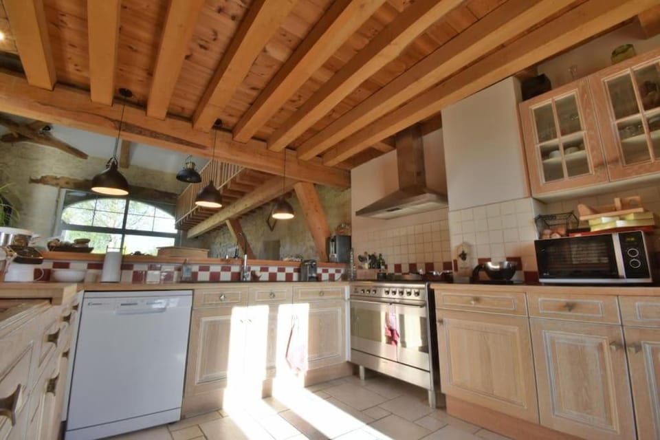 Gite de groupe "L'Unisson" Domaine La Rose des Vents House in Occitanie