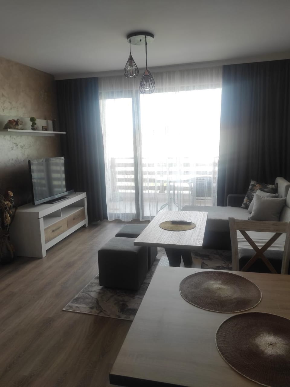 TV and multimedia, Living room, Seating area