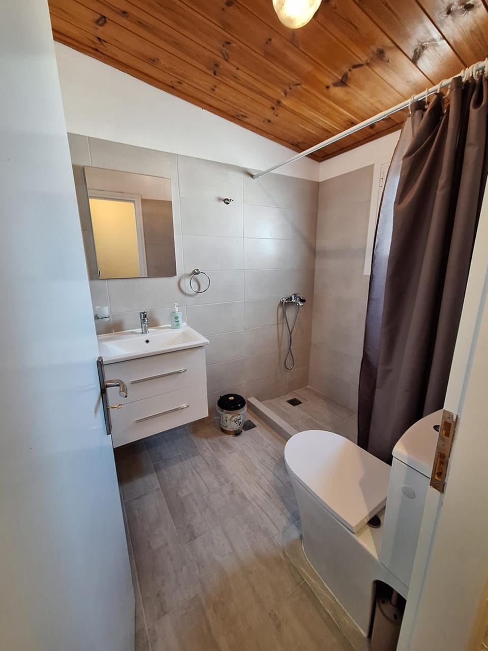 Aegina house1 Apartment in Argolis, Greece