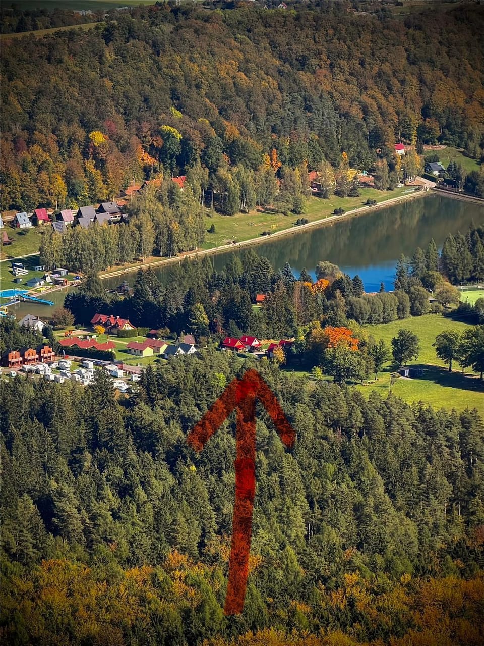 Nearby landmark, Day, Natural landscape, Lake view