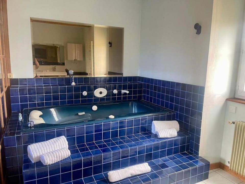 Bathroom, Bath