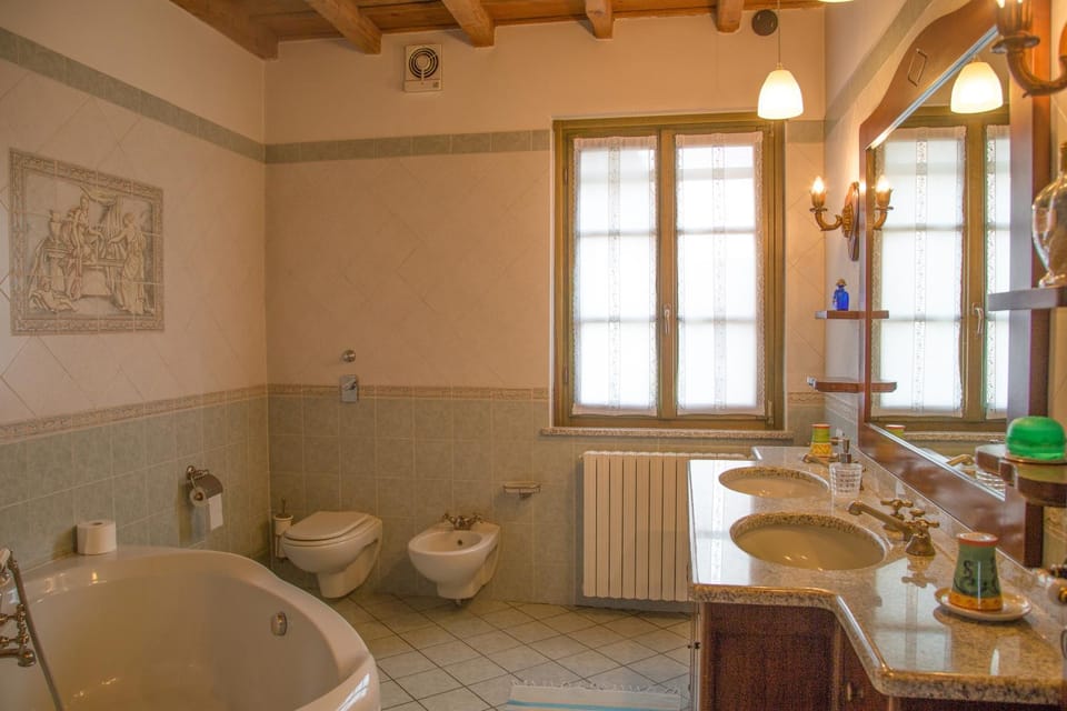 Bathroom, Bath, bidet