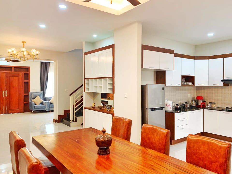 Kitchen or kitchenette, Dining area, kitchen, kitchen
