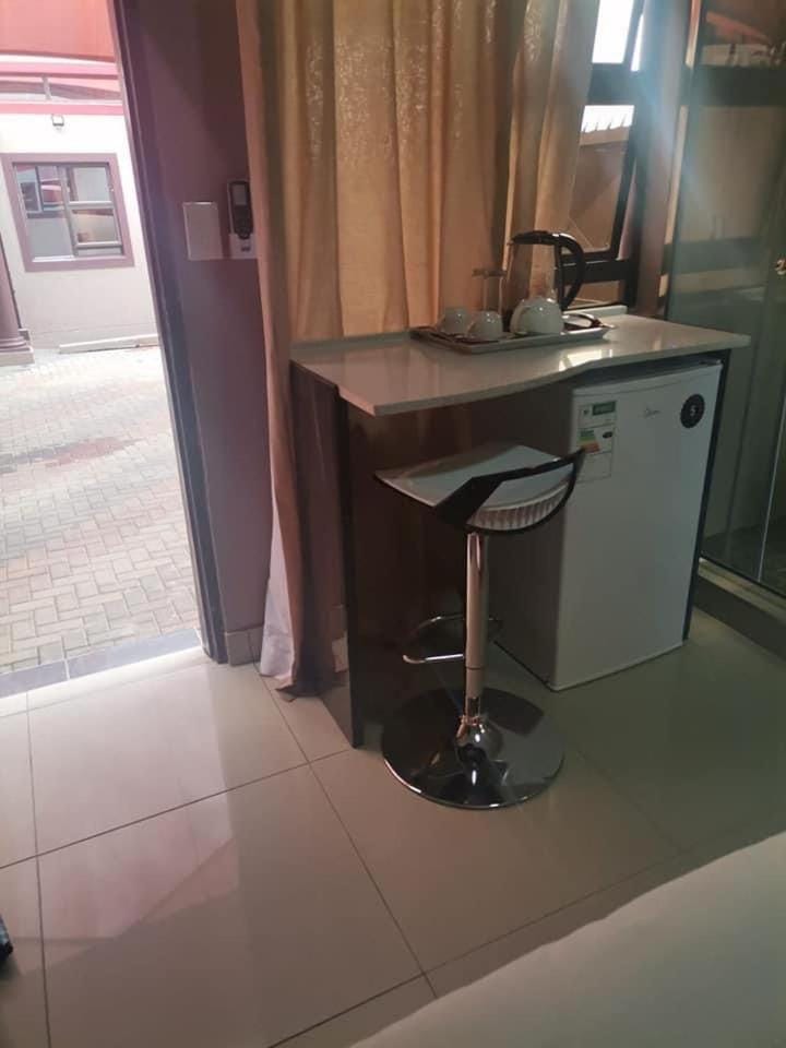 Sunset View Palace Guest House Bed and Breakfast in Gauteng