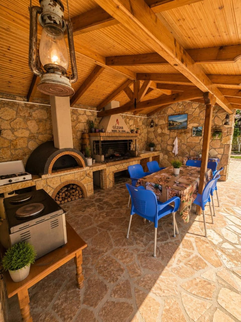 Villa Kreshta Hotel in Ksamil