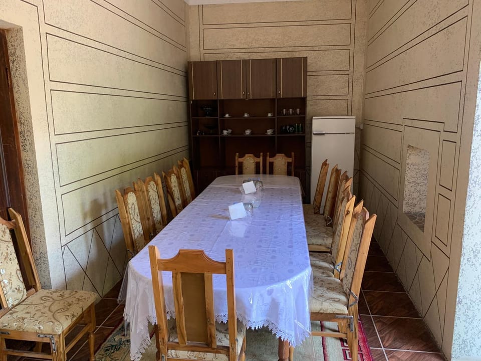 Seating area, Dining area, Communal kitchen