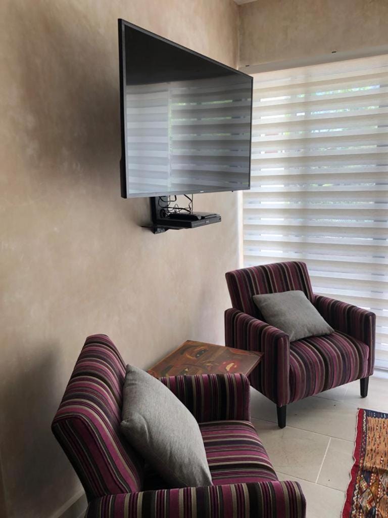 Communal lounge/ TV room, Living room