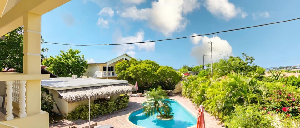 Property building, Garden, Garden view, Pool view, Swimming pool