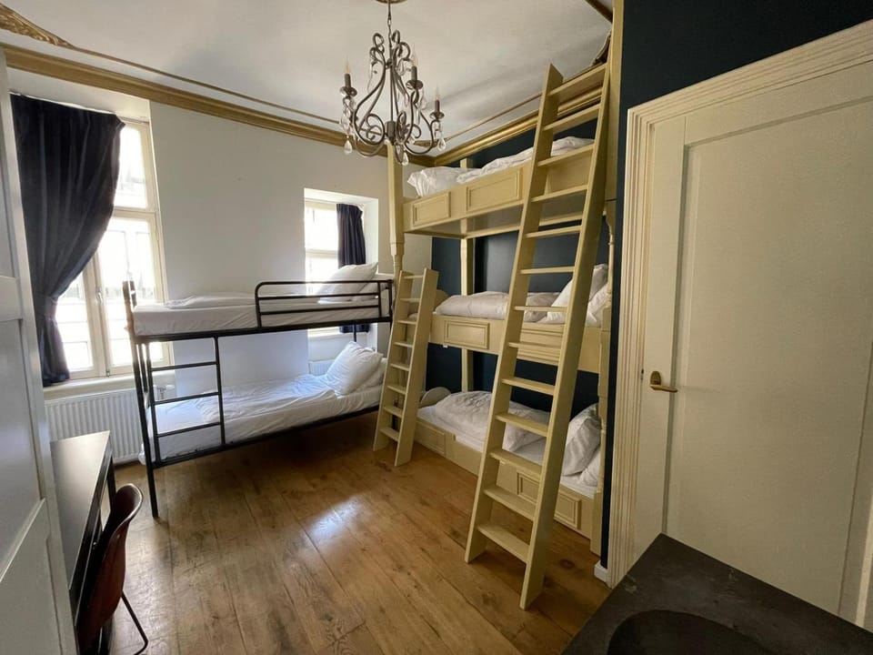 Bed, Bedroom, bunk bed