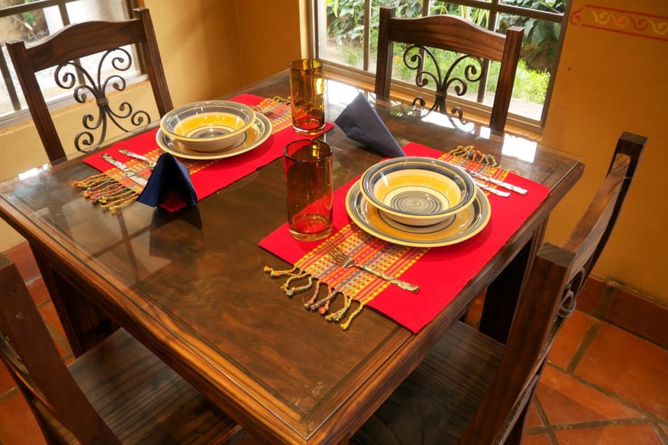 3 Architectural Homes, Wi-fi and Pool Villa in Alajuela Province