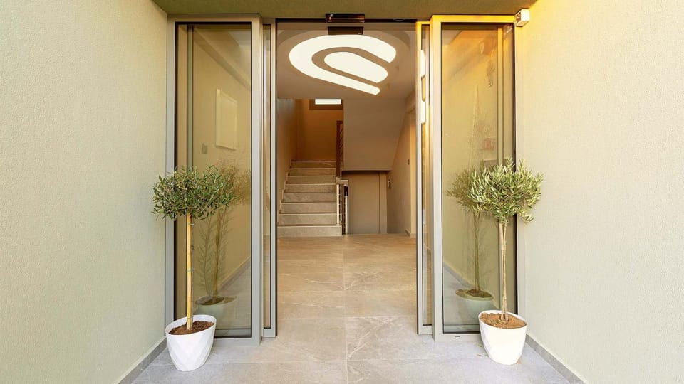 Facade/entrance, Property logo or sign